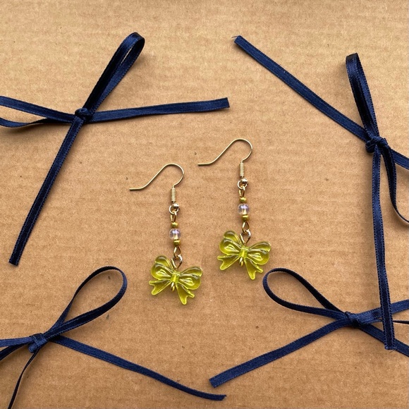 ୨୧ BOW EARRINGS ୨୧ - Picture 8 of 12